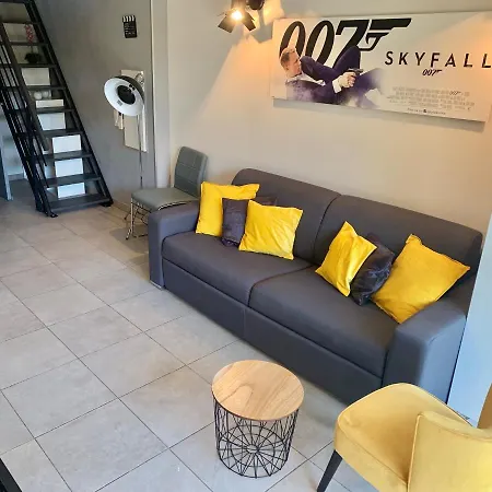 Etoile Apartment