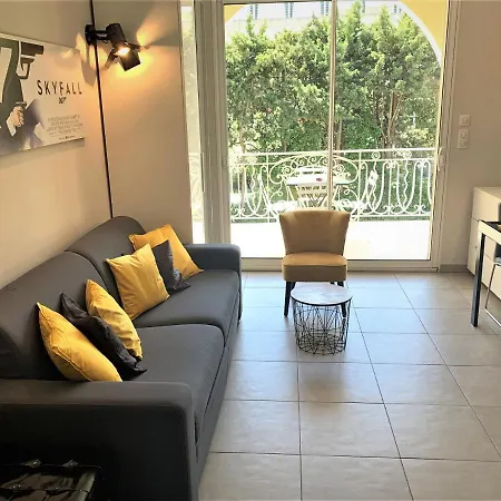 Etoile Apartment *