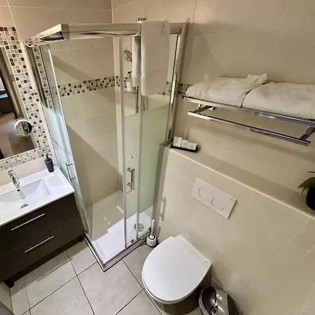 Etoile Apartment