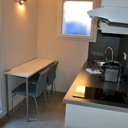 Etoile Apartment *