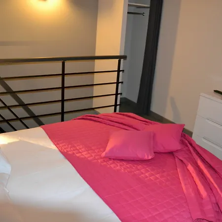 Etoile Apartment